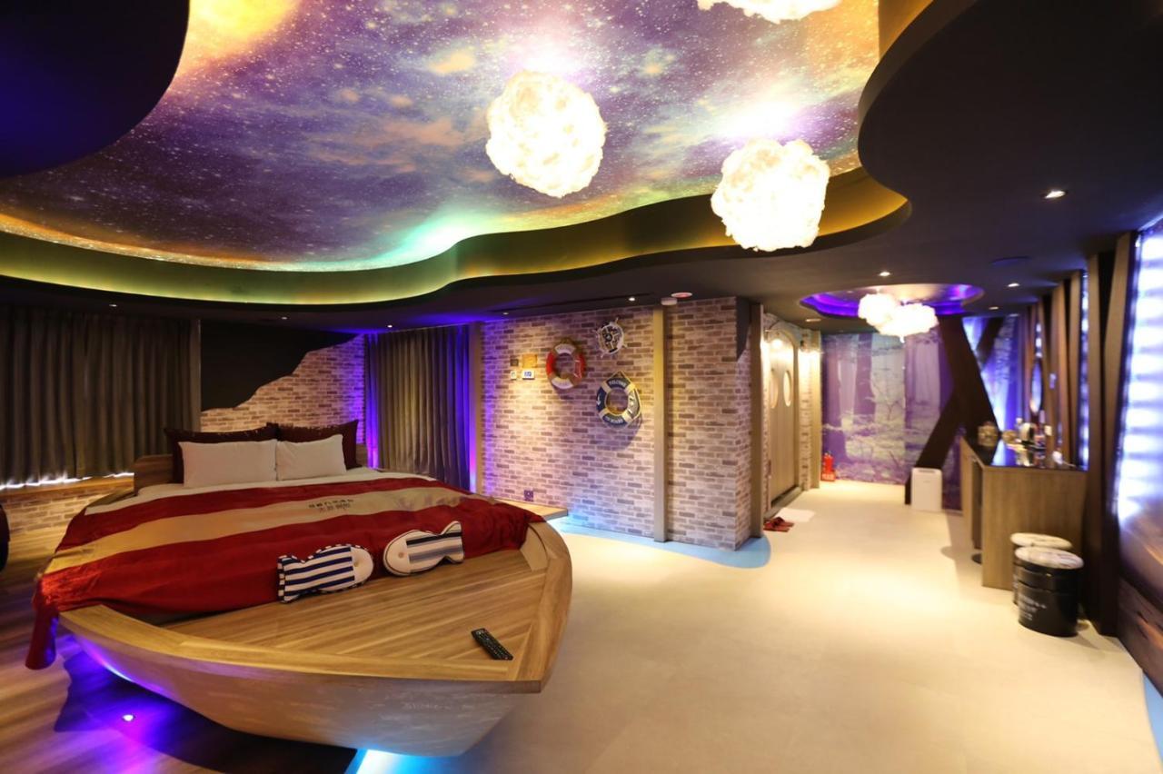 Yosemite Motel - Taiyuan Branch Taichung Exterior foto
