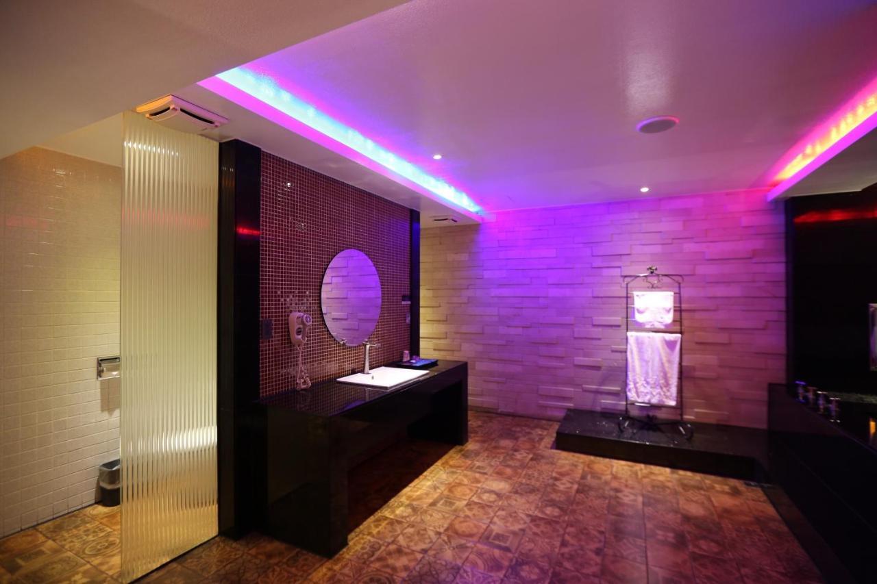Yosemite Motel - Taiyuan Branch Taichung Exterior foto